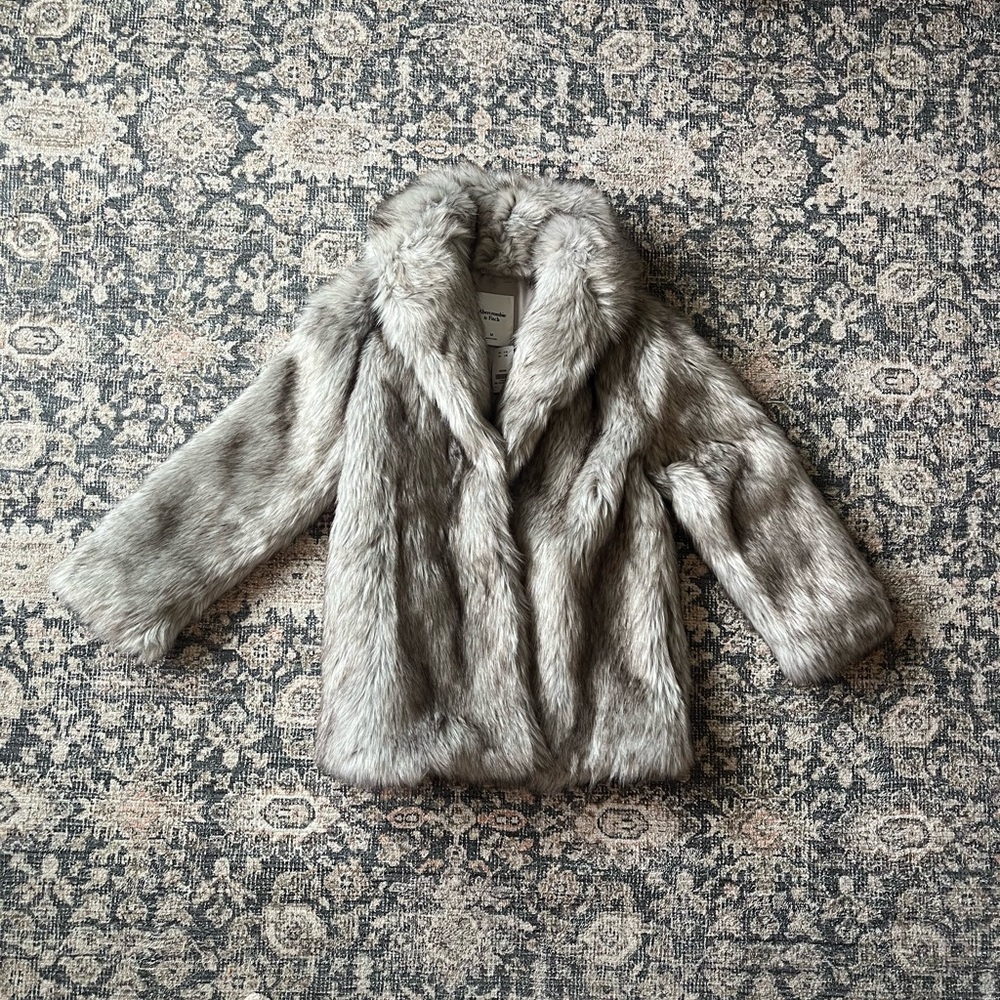 Abercrombie & Fitch Light Gray Faux Fur Jacket
